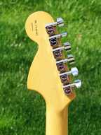 8_fender_strat.jpg