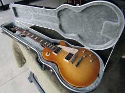 3_gibson_les_paul.jpg