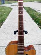 8_alvarez_acoustic_guitar.jpg