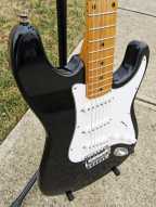 4_harmony_strat_electric_guitar.jpg
