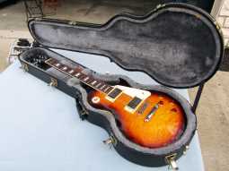 2_epi_les_paul_electric_guitar.jpg