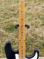 7_harmony_strat_electric_guitar.jpg